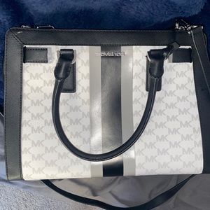 MK purse